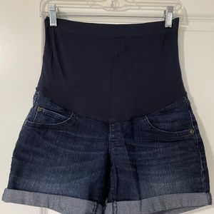 Maternity shorts